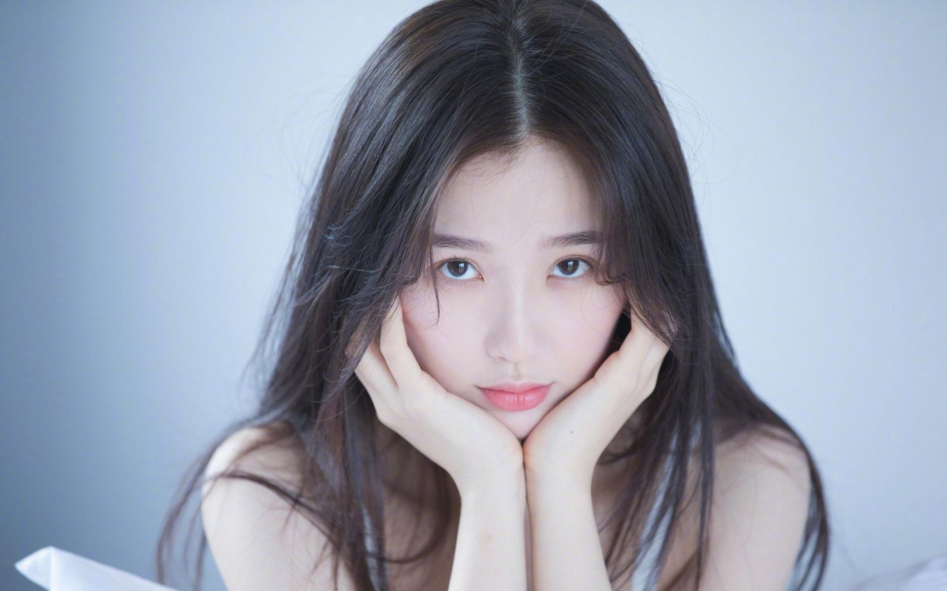 开云kaiyun-女篮青训强调低位脚步训练丰富内线进攻手段,女篮训练方法视频